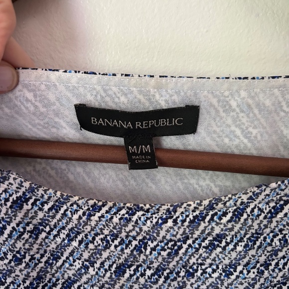 Banana Republic White and Blue Blouse Lined 3/4 Length Tie Sleeves. Size:… - Picture 3 of 8